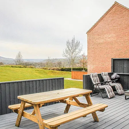 Holiday home The Cinder Warren